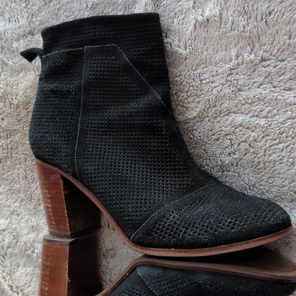 Toms Lunata Womens Black Suede Leather Block Heel Ankle Booties Zip Size 10 - Picture 8 of 10